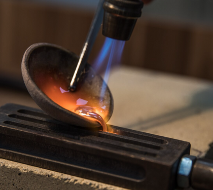 The Birth and Craftsmanship of Stainless Steel: A Metallurgical Adventure